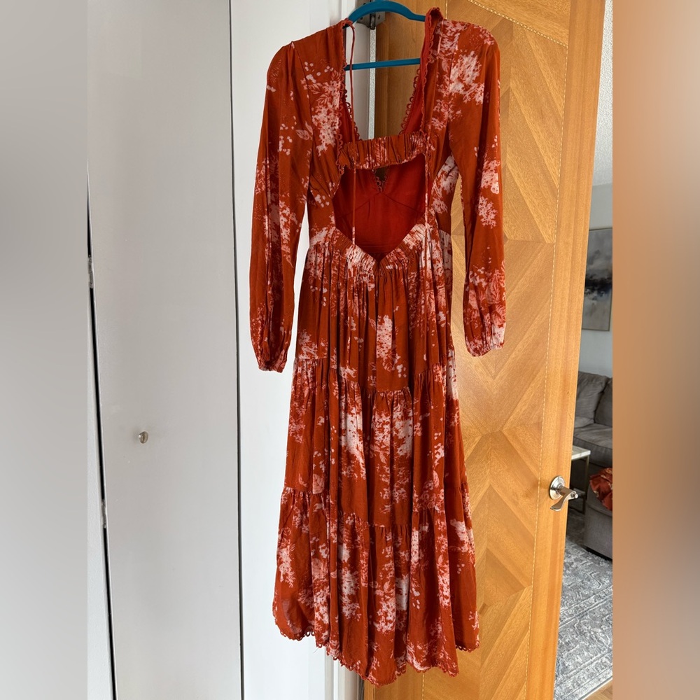 Striking Impression Orange Floral Print Tiered Midi Dress - Picture 5 of 9